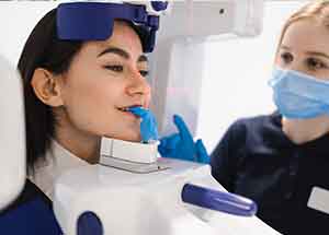 Dental Asst taking a scan